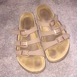 Women’s 38 EU (7-7.5 US) Florida Birkenstock.